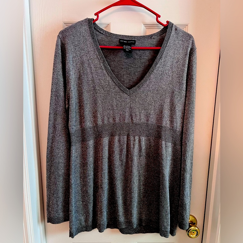 New York and Company top. Size L